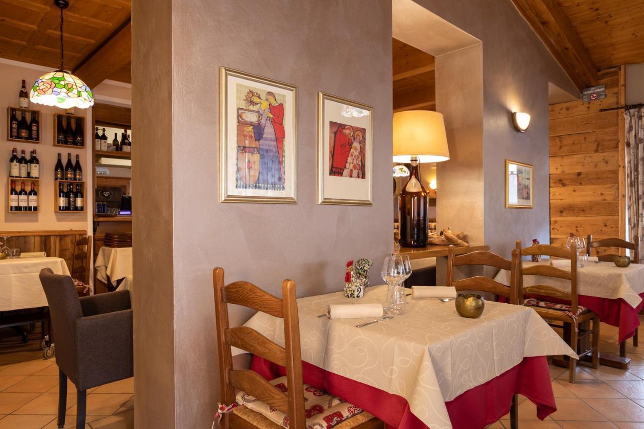 Mont Velan Chambres & Restaurant Saint-Oyen Exterior photo