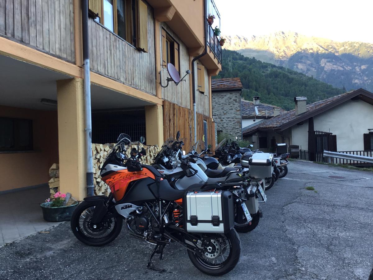 Mont Velan Chambres & Restaurant Saint-Oyen Exterior photo